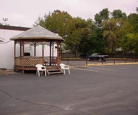 Chipican Motel Сарния Экстерьер фото