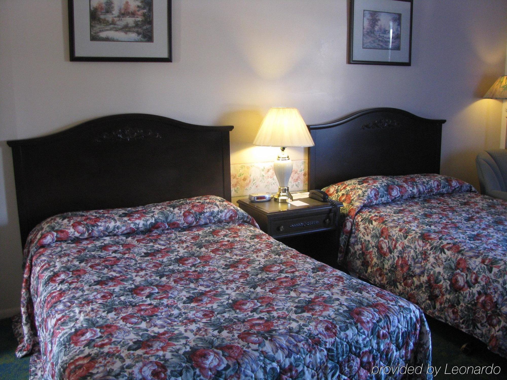 Chipican Motel Сарния Экстерьер фото